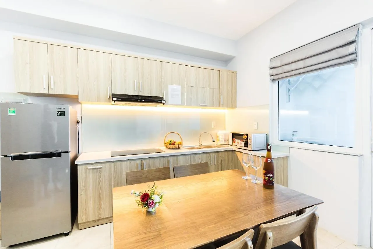 Sandy Gold - Oceanus Apartments